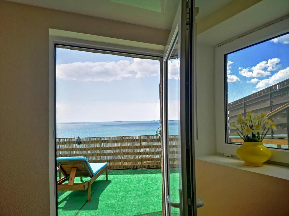 Sea View Apartments Odessa Exterior foto